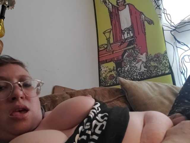 Fotod TheSiren Nerdy Goth Punk Milf your tips make me cum & i can SQUIRT