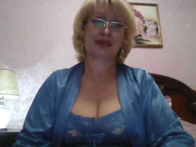 Fotod _mamasita_ Greetings, my dears: * Welcome im my room. I will be glad to your attention and gifts :) I'm collecting tokens for a better camera. Need @remain :*