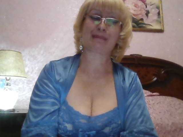 Fotod _mamasita_ Greetings, my dears: * Welcome im my room. I will be glad to your attention and gifts :) I'm collecting tokens for a better camera. Need @remain :*