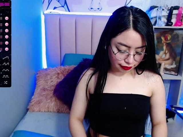 Fotod VeronicaBrook Hey i am new ♥ GOAL: SHOW CUM♥ Come on an play with me♥ Lush is on♥ control lush 222tkns15 min♥ #daddy #c2c #lovense #18 #latin 333