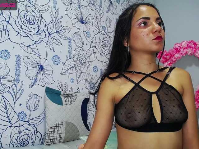 Fotod vicky-horny hello guys i am vicky Today I have a banana to play with my vagina when you reach the finish line #latina #bigpussylips #young #anal #pussy
