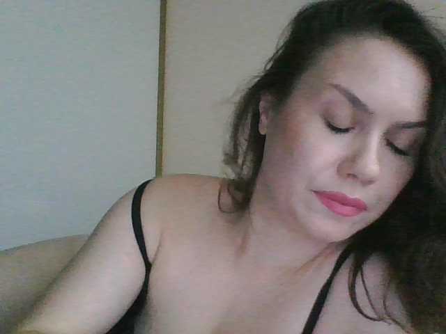 Fotod Leonasquirty 996:Squirt and cum show!Lovenseis on!Thank you!Mhuaaa!!!!