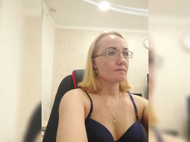 Fotod viktoriyax I watch your camera for 21 tokens, listen to music for 10 tokens, and also go to ***ping, groups and private. Tips are welcome. Also put the Love of visitors!