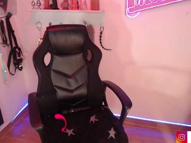 Ringhäälingupildid violet-queen