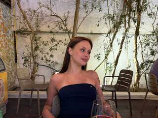 Erootiline videovestlus VivienneLove