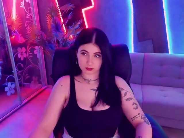 Fotod WendyMoon Welcome to my room. Lovens works from 1 tokens. Favorite types 11,22,55,77, 111tk Fuck my pussy in the total chat for the goal504