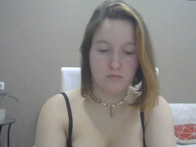 Fotod WetYvonne Hello boys, i wanna play with you so bad.. spoil me..