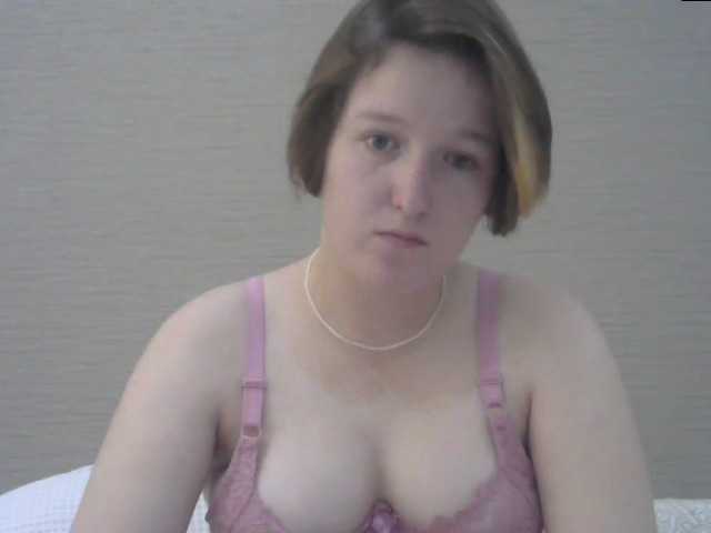 Fotod WetYvonne Hello boys, i wanna play with you so bad.. spoil me..