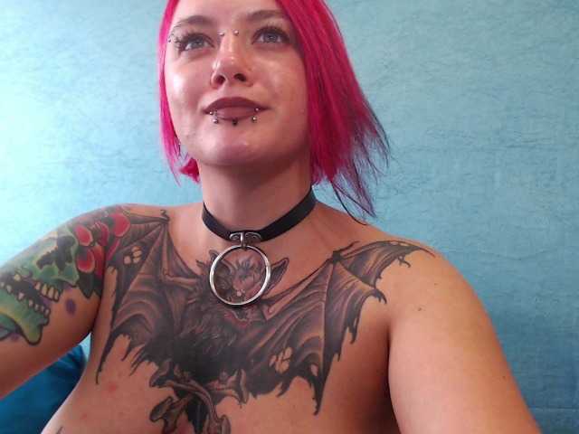 Ringhäälingupildid xExoticGirlx