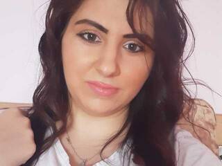 Erootiline videovestlus YasmineAss