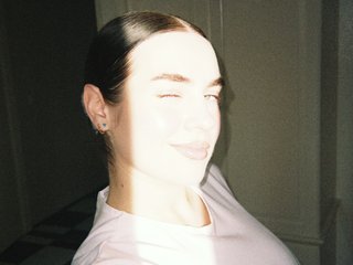 Erootiline videovestlus Yeahrina