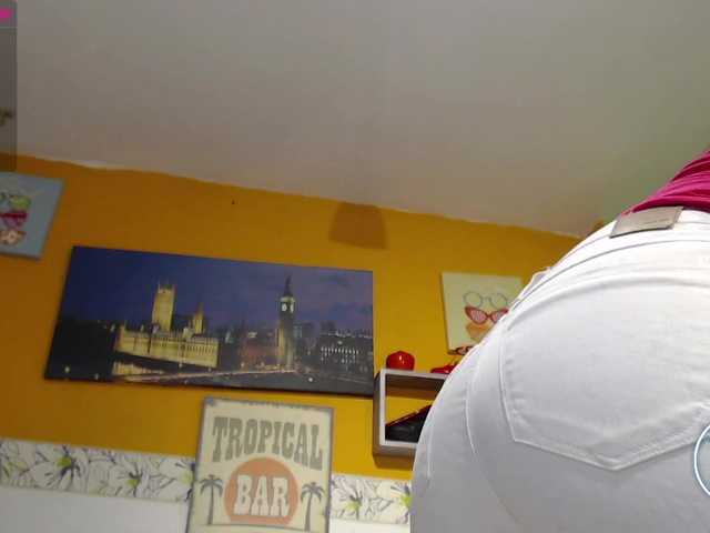 Fotod yinystar hello guys welcome to my room I hope to meet in more private and have fun