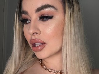 Erootiline videovestlus YnnesBritney
