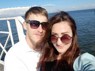 Erootiline videovestlus TwoGeniuses