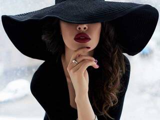 Erootiline videovestlus YourNewLove