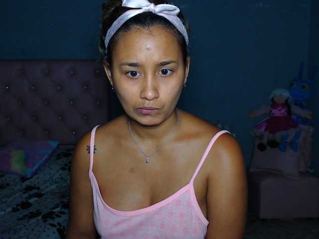 Fotod yummyqueenx couple show privately do not miss it for just 1000