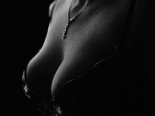 Erootiline videovestlus Yuri-Brown