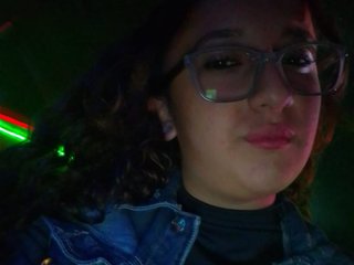 Erootiline videovestlus yuyis-adams