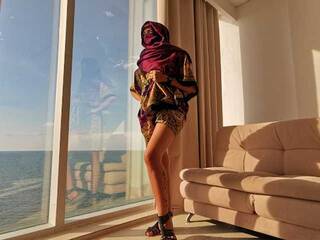 Erootiline videovestlus Zahra-Mohamed