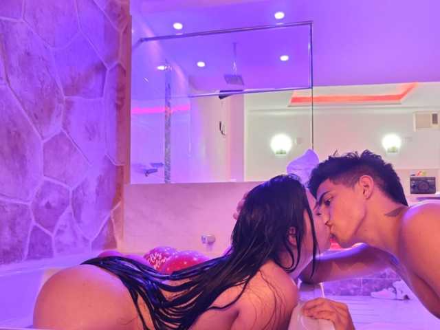 Profiili foto ZoeAndAdam