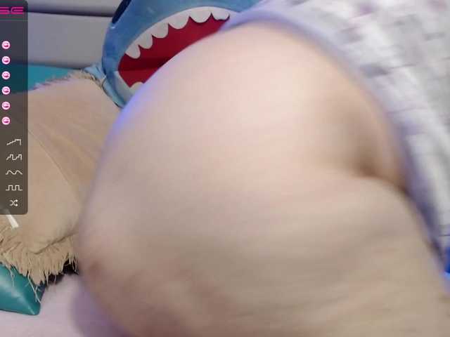 Ringhäälingupildid ZoeMiaw