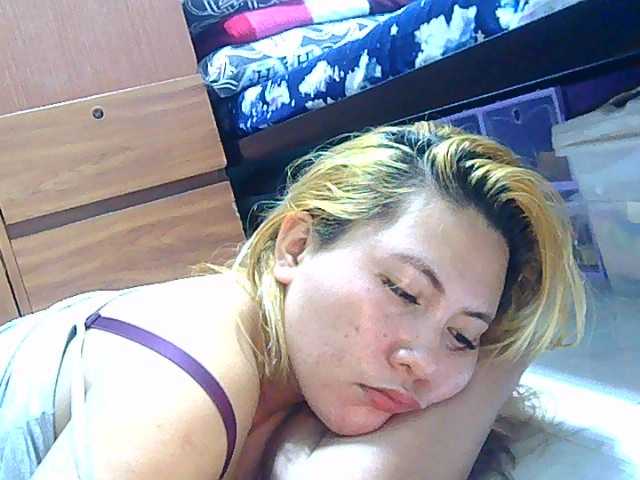 Fotod zyna6914 hello guy welcome to my room help me soem token guyz thank you for all help guyz...